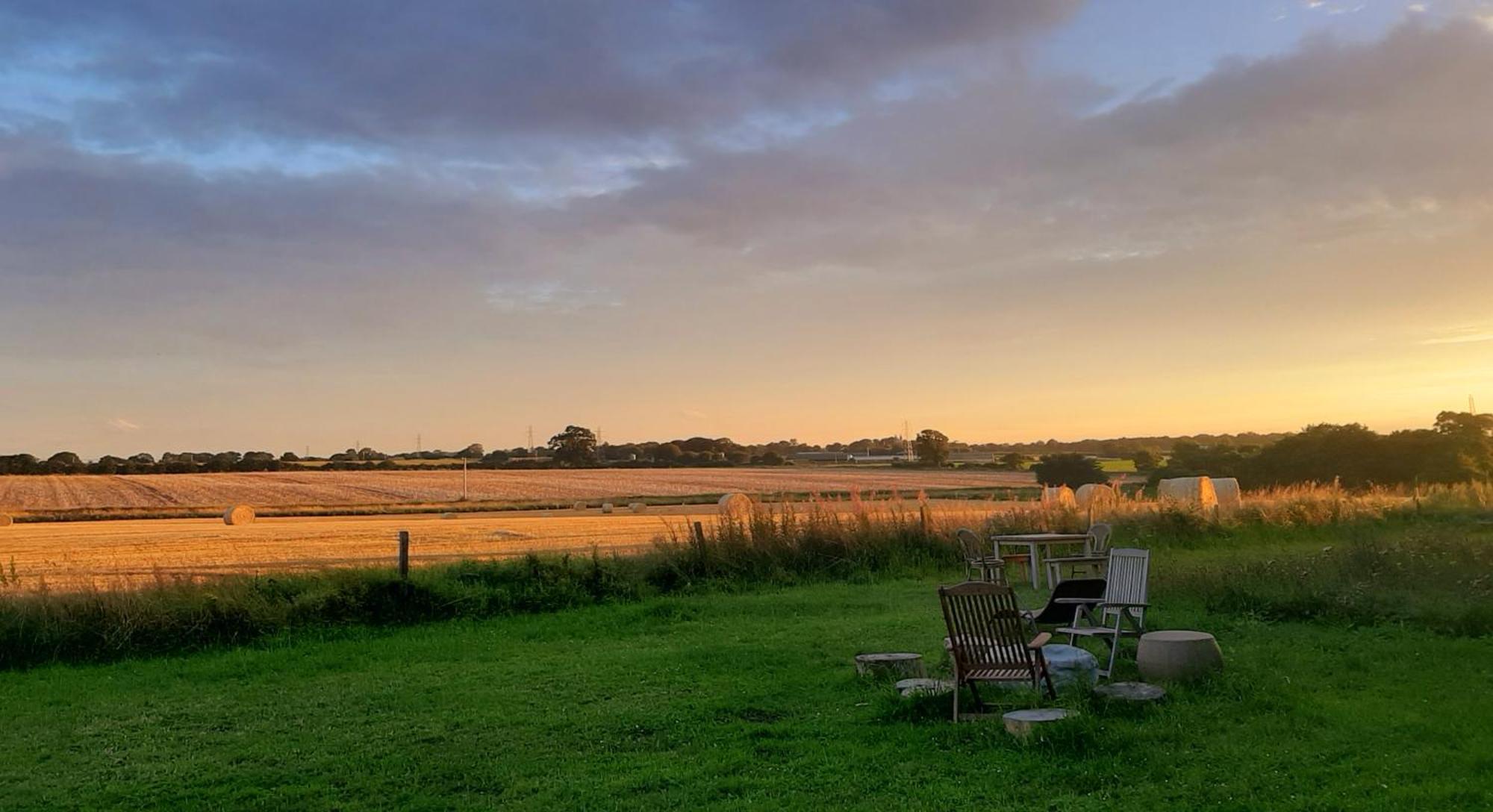 Отель Wild Retreat Cawston Экстерьер фото